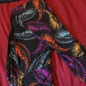 LulaRoe Tall/Curvy Leggings